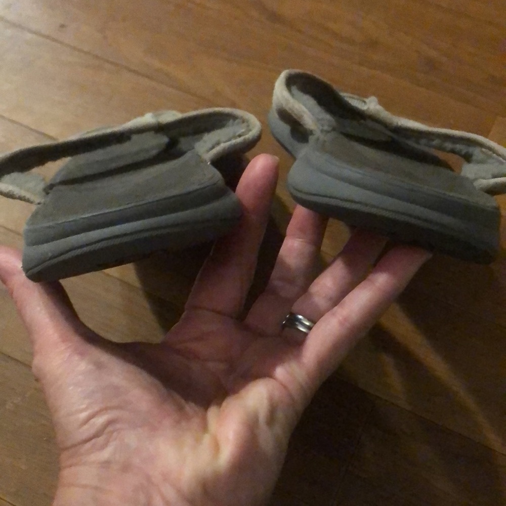 Ugg Flip Flops - image 6